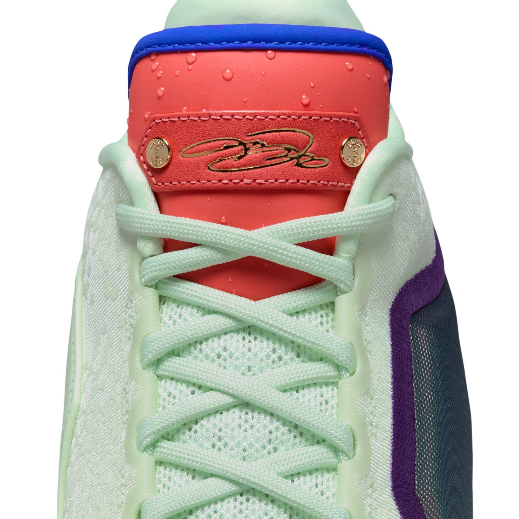 Men's Lebron James XXII Basketball Shoes
