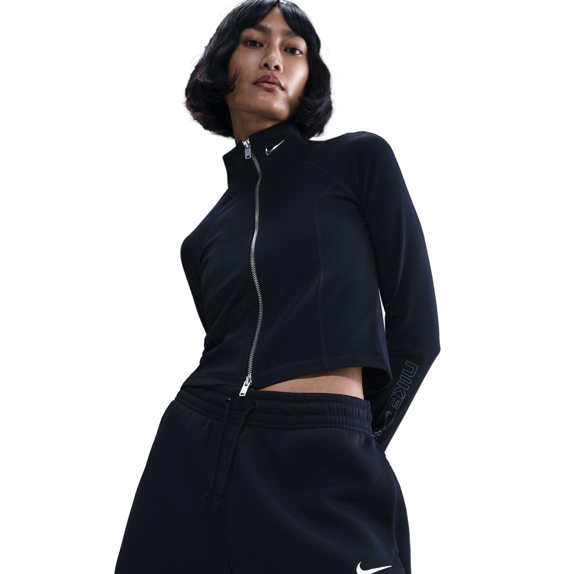 Women's Sportswear Phoenix Fleece Mid-Rise 4" Shorts