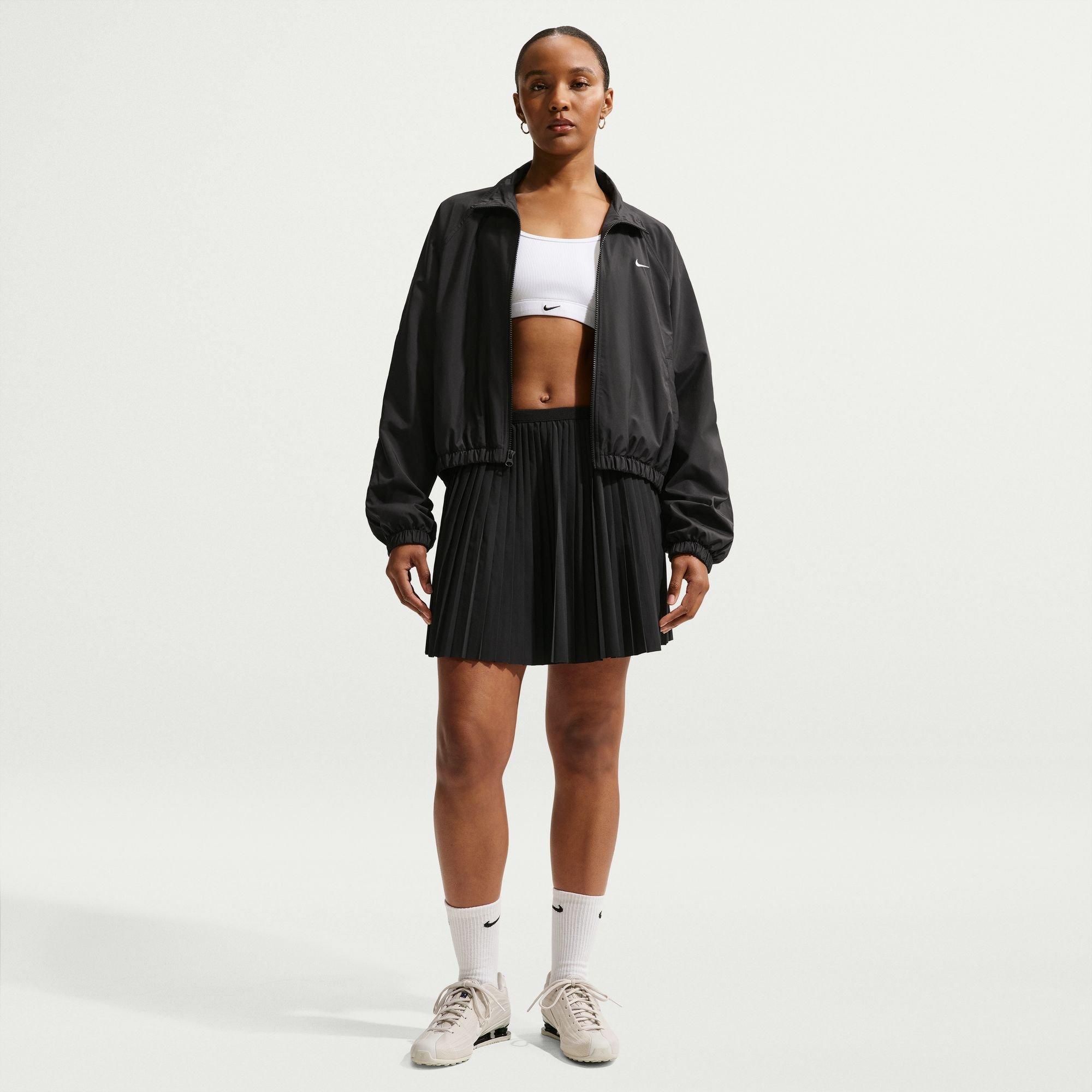 Black/Sail
