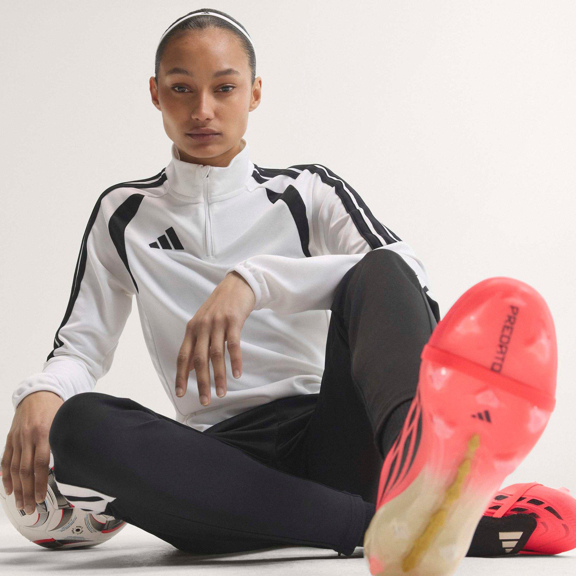 Unisex Predator Pro Fold-Over Tongue Firm Ground Soccer Cleats