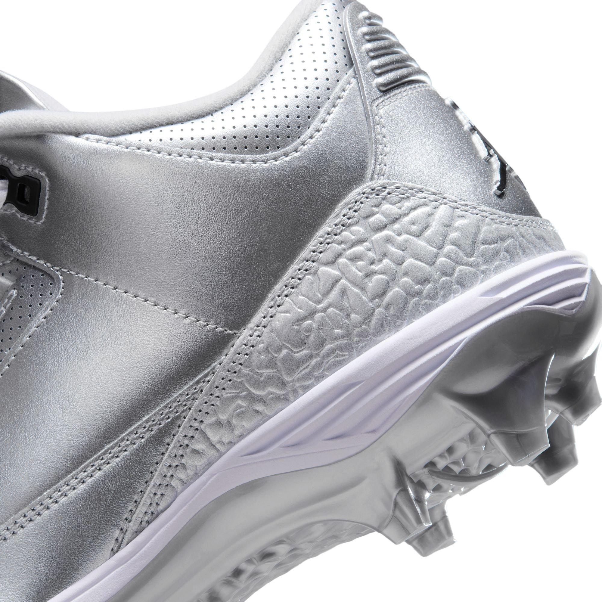 Men's Retro 3 Mid TD Football Cleats