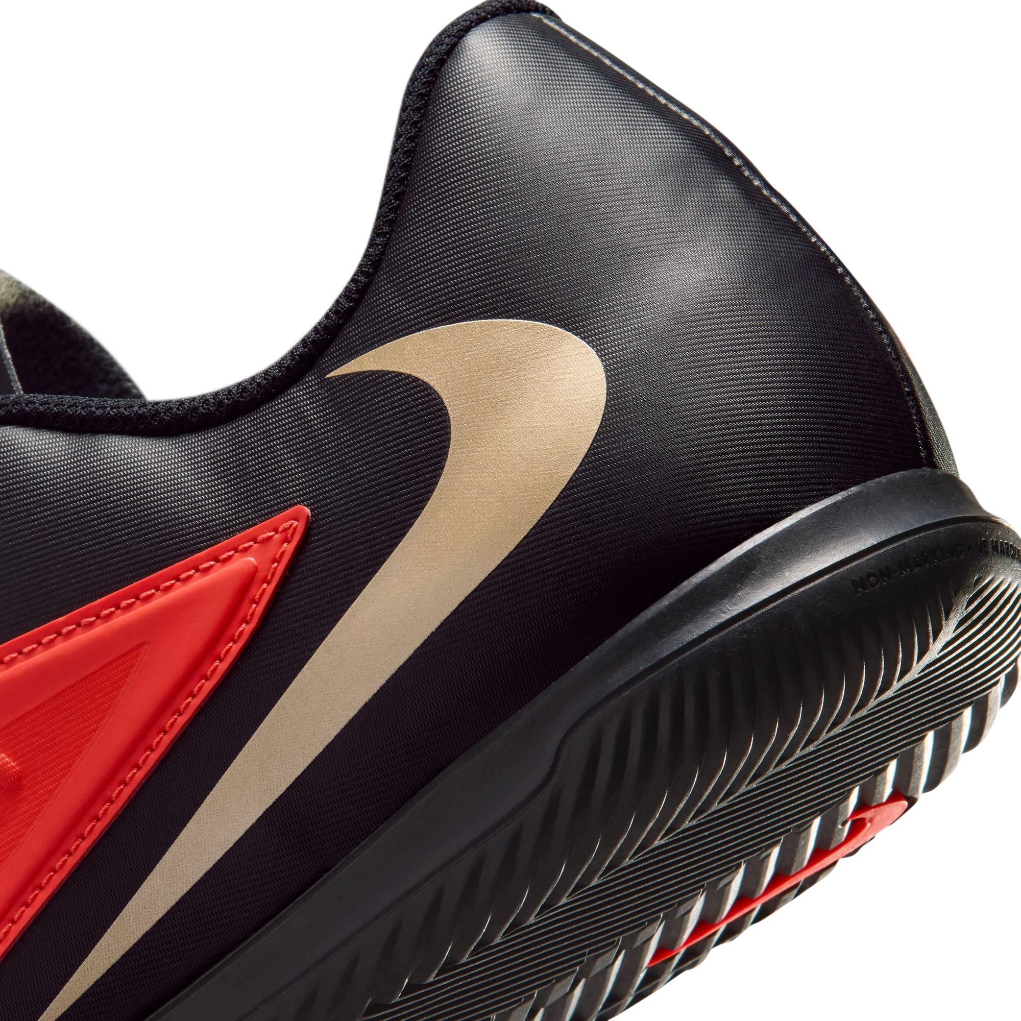 Men's Phantom 6 Low Club Indoor Soccer Shoes