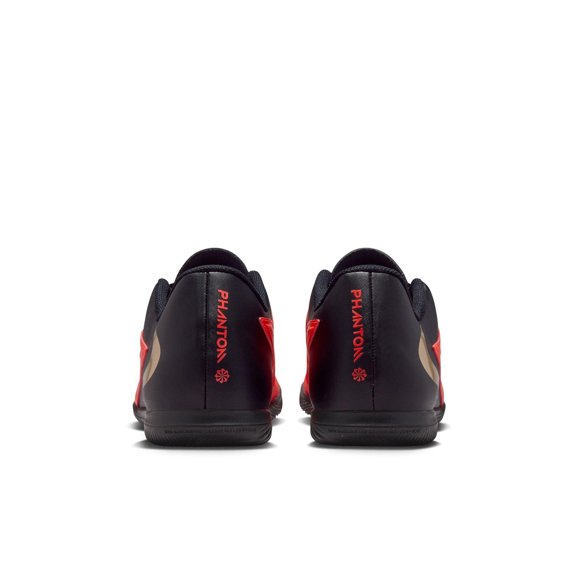 Men's Phantom 6 Low Club Indoor Soccer Shoes