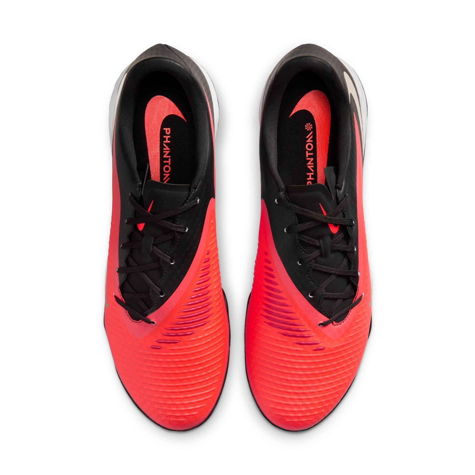 Men's Phantom 6 Low Academy Turf Soccer Shoes