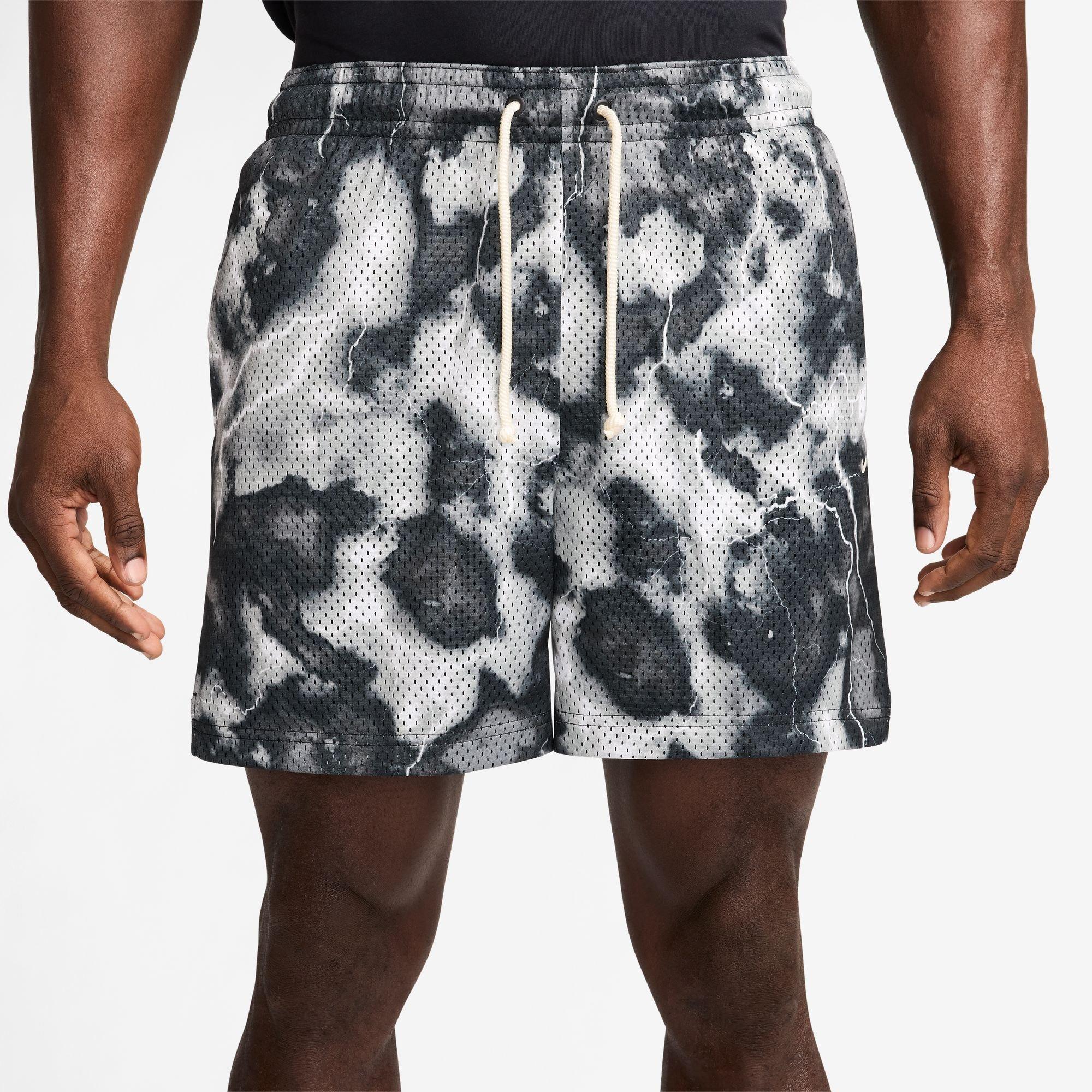 Men's Dri-FIT Standard Issue 5" Mesh Shorts