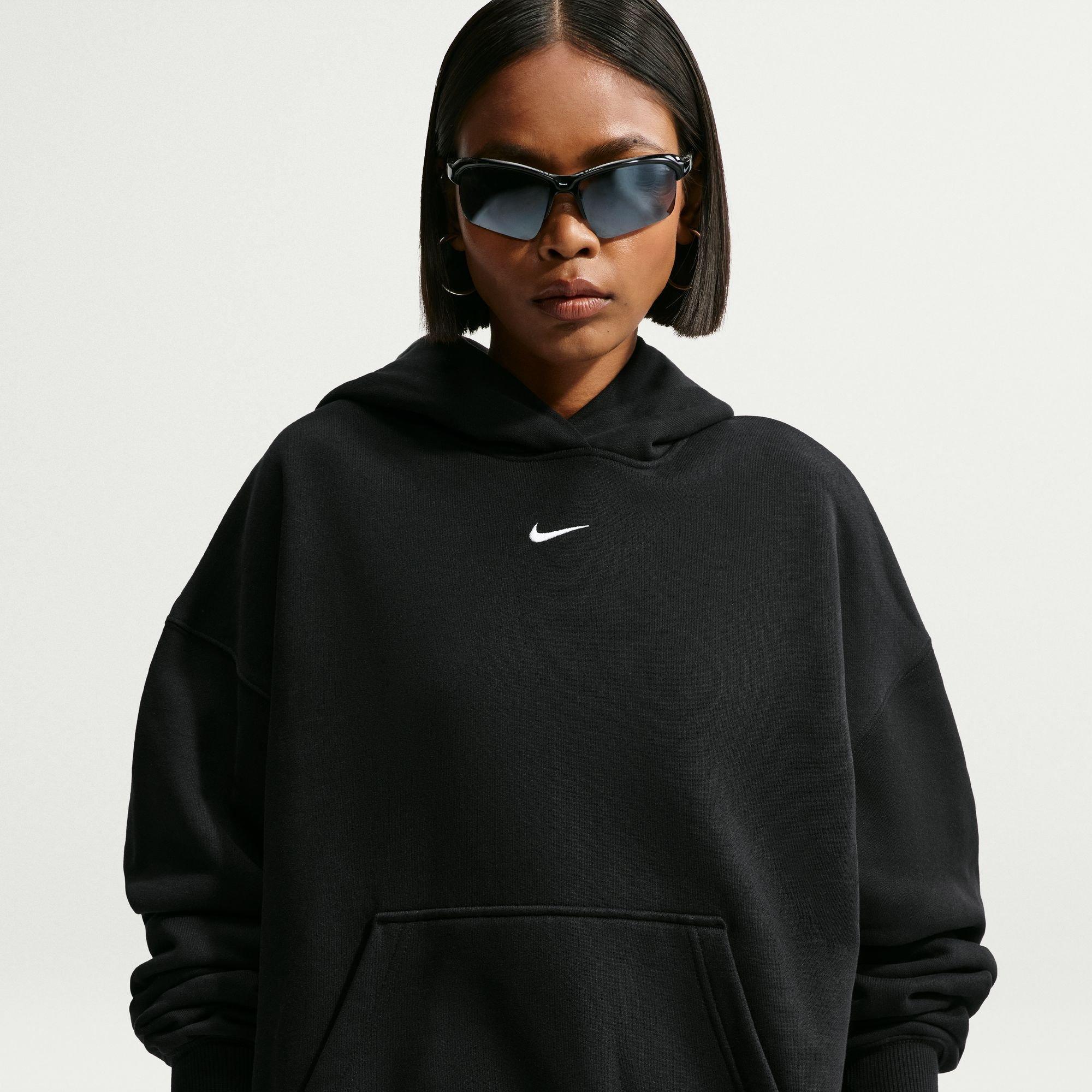 Total Black/Sail