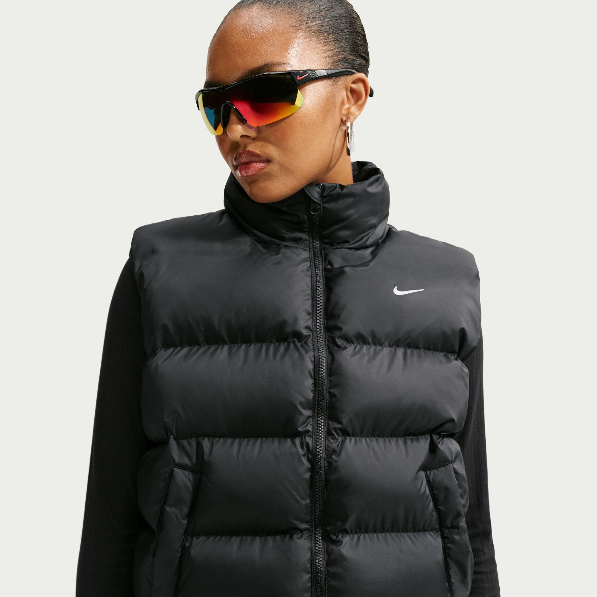 BLACK/SAIL