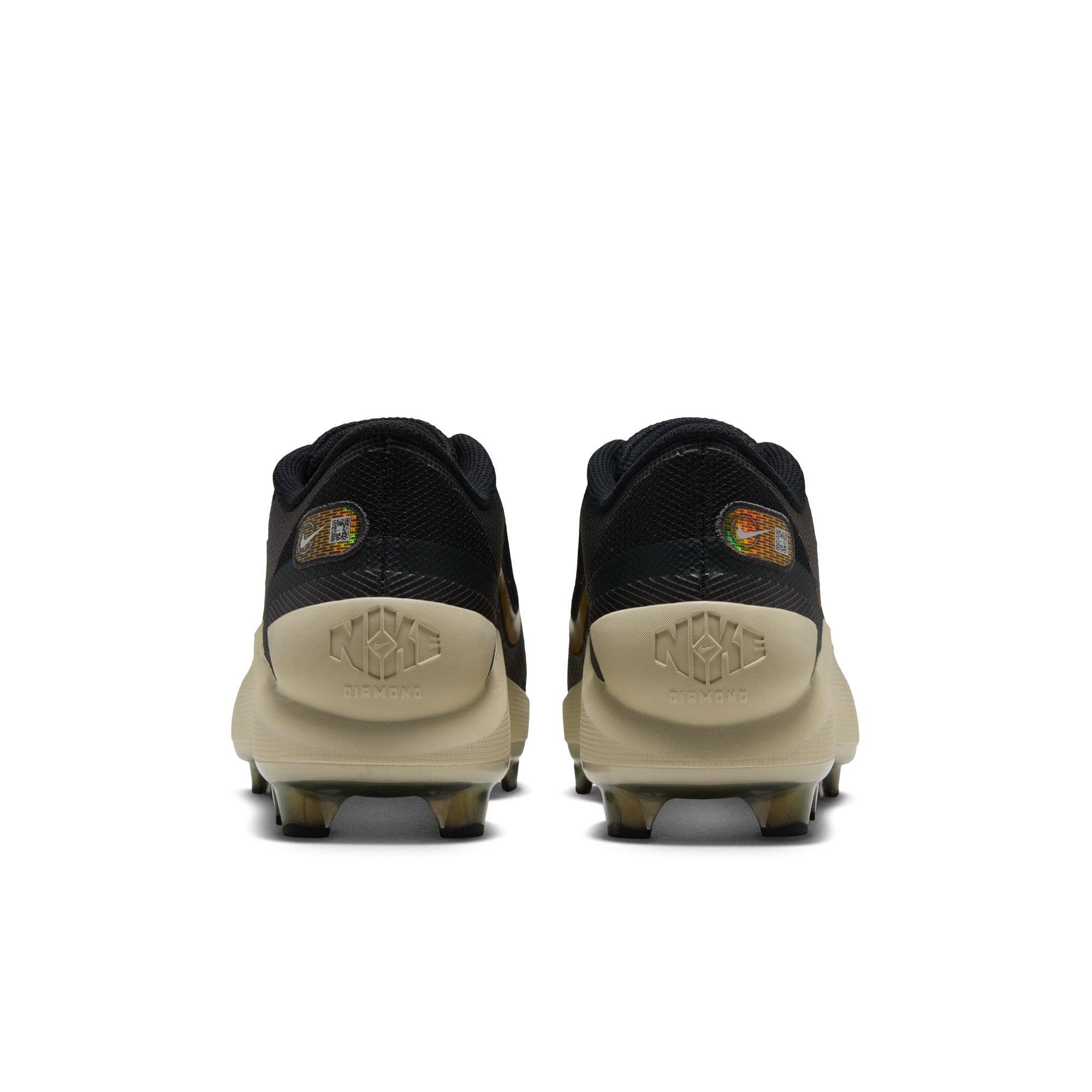 Men's Diamond Showcase Molded Baseball Cleats