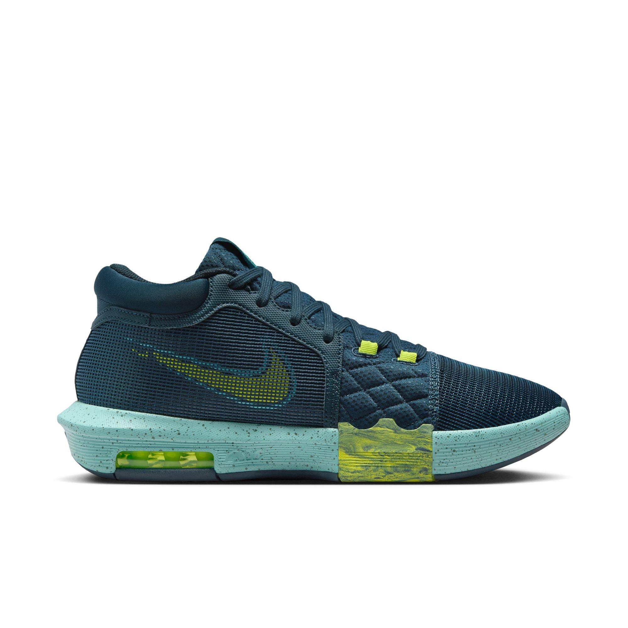 Unisex LeBron Witness 8 Basketball Shoes
