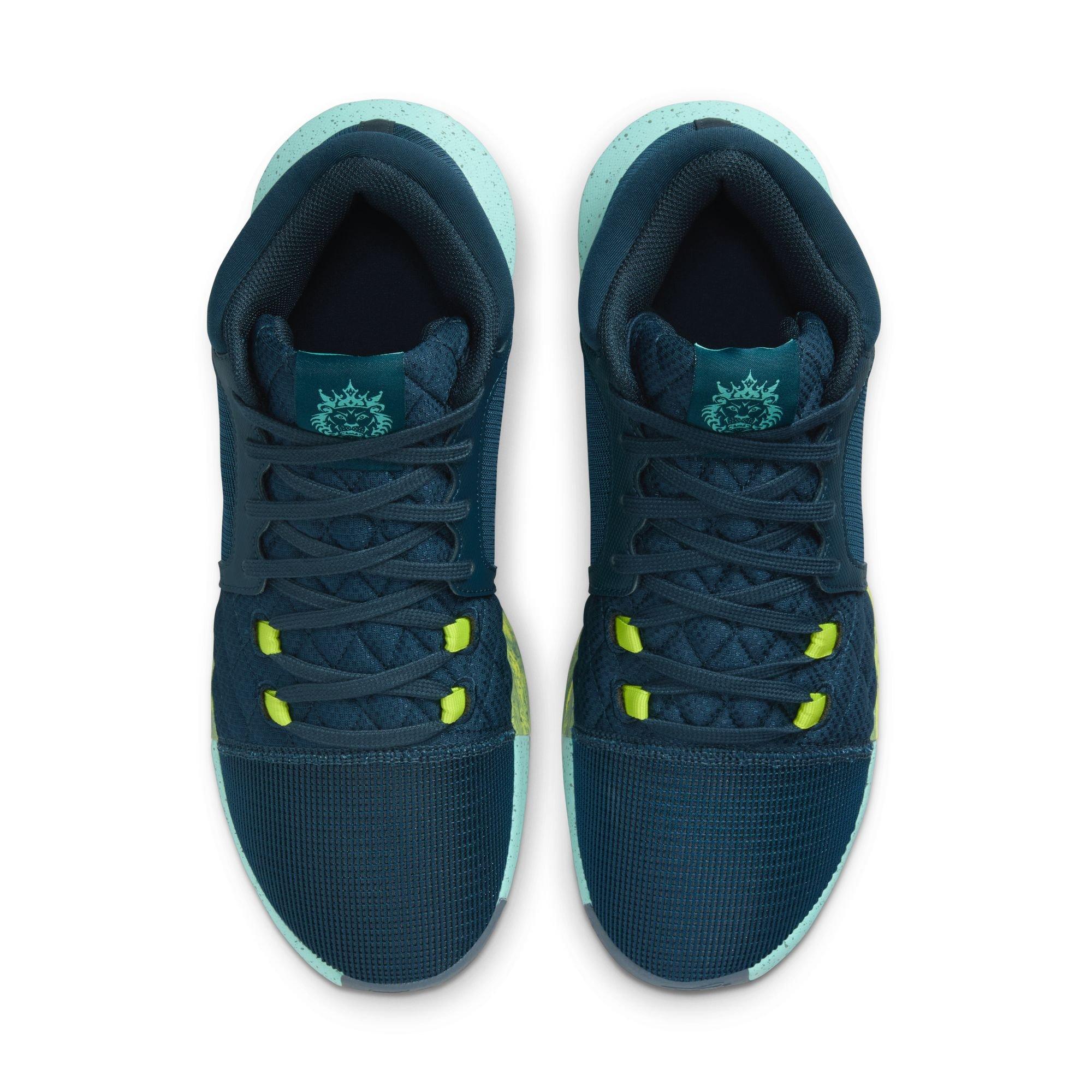 Unisex LeBron Witness 8 Basketball Shoes