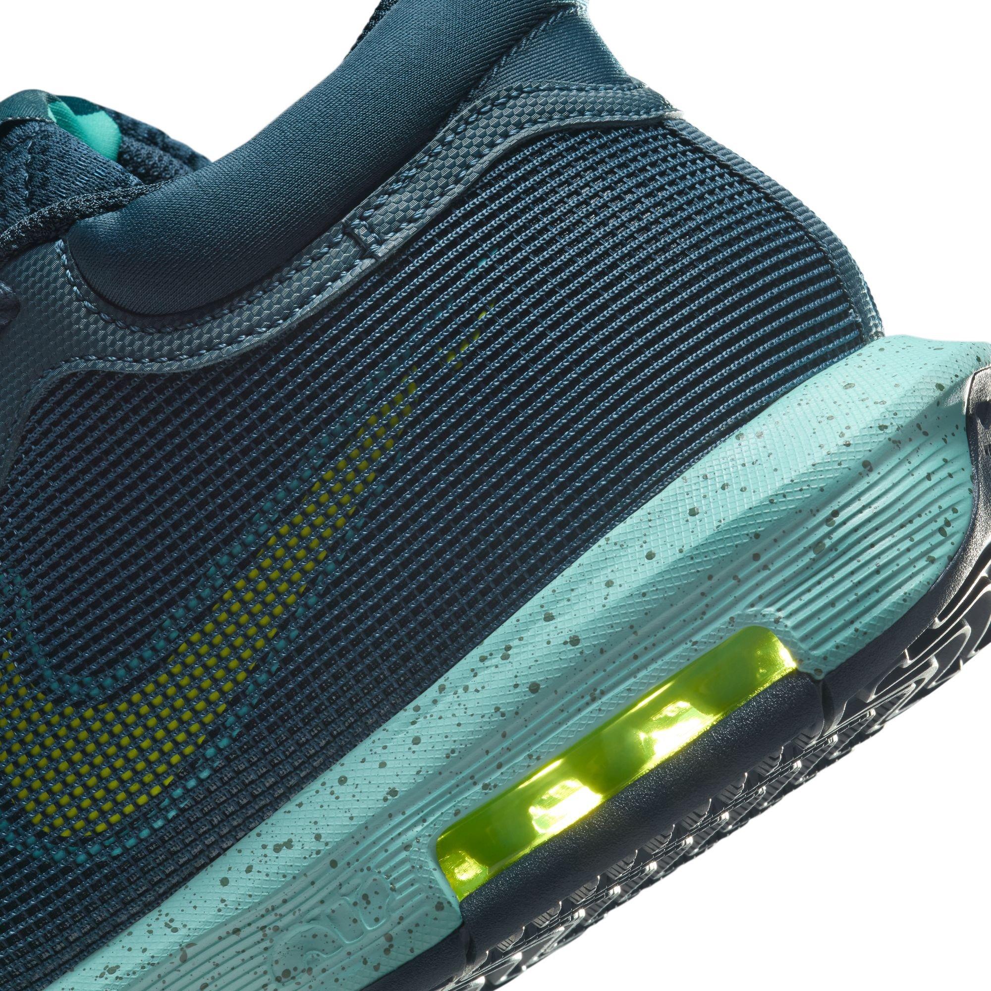 Unisex LeBron Witness 8 Basketball Shoes