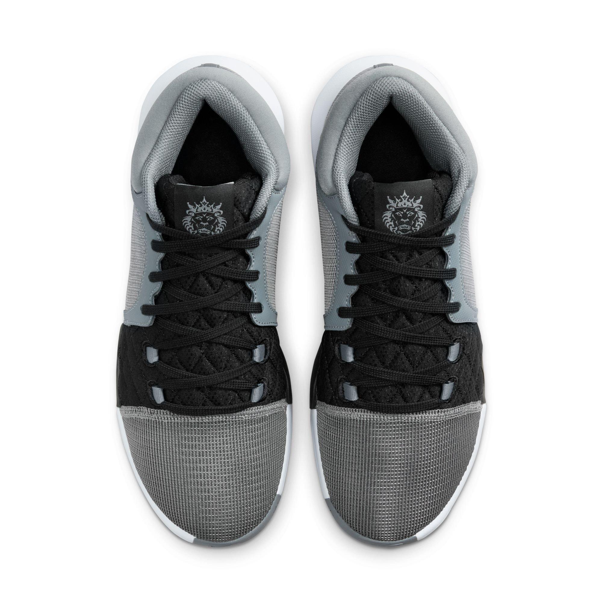 Unisex LeBron Witness 8 Basketball Shoes
