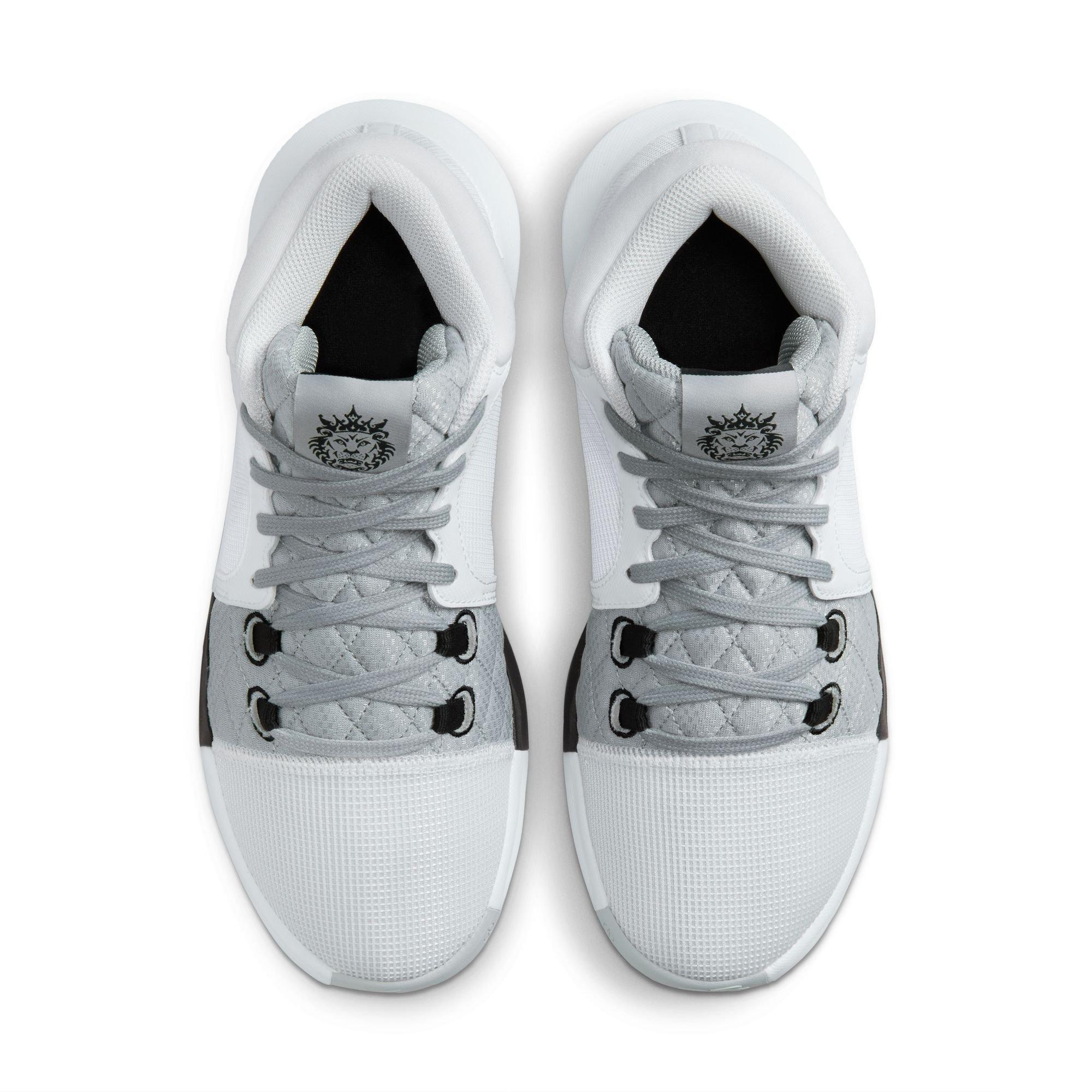 Unisex LeBron Witness 8 Basketball Shoes