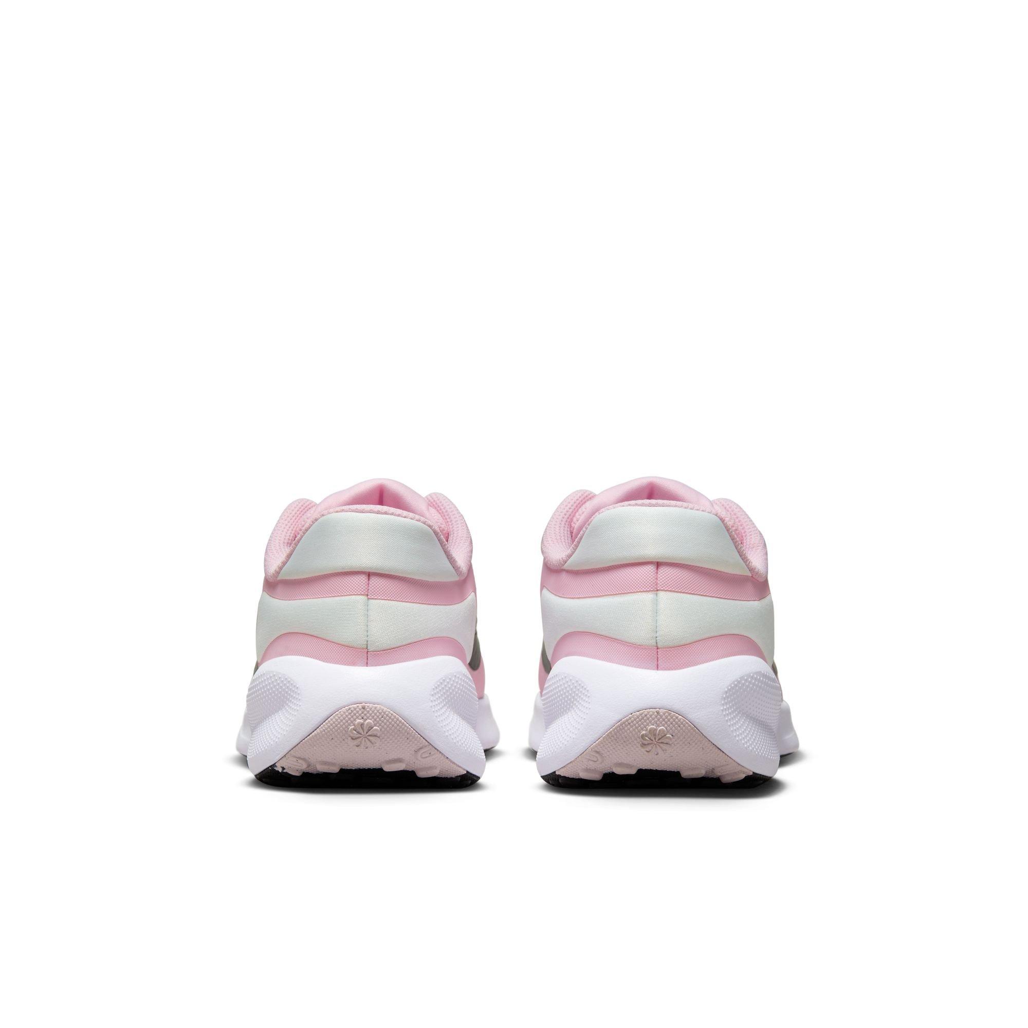 Kids' Grade School Revolution 7 Running Shoes