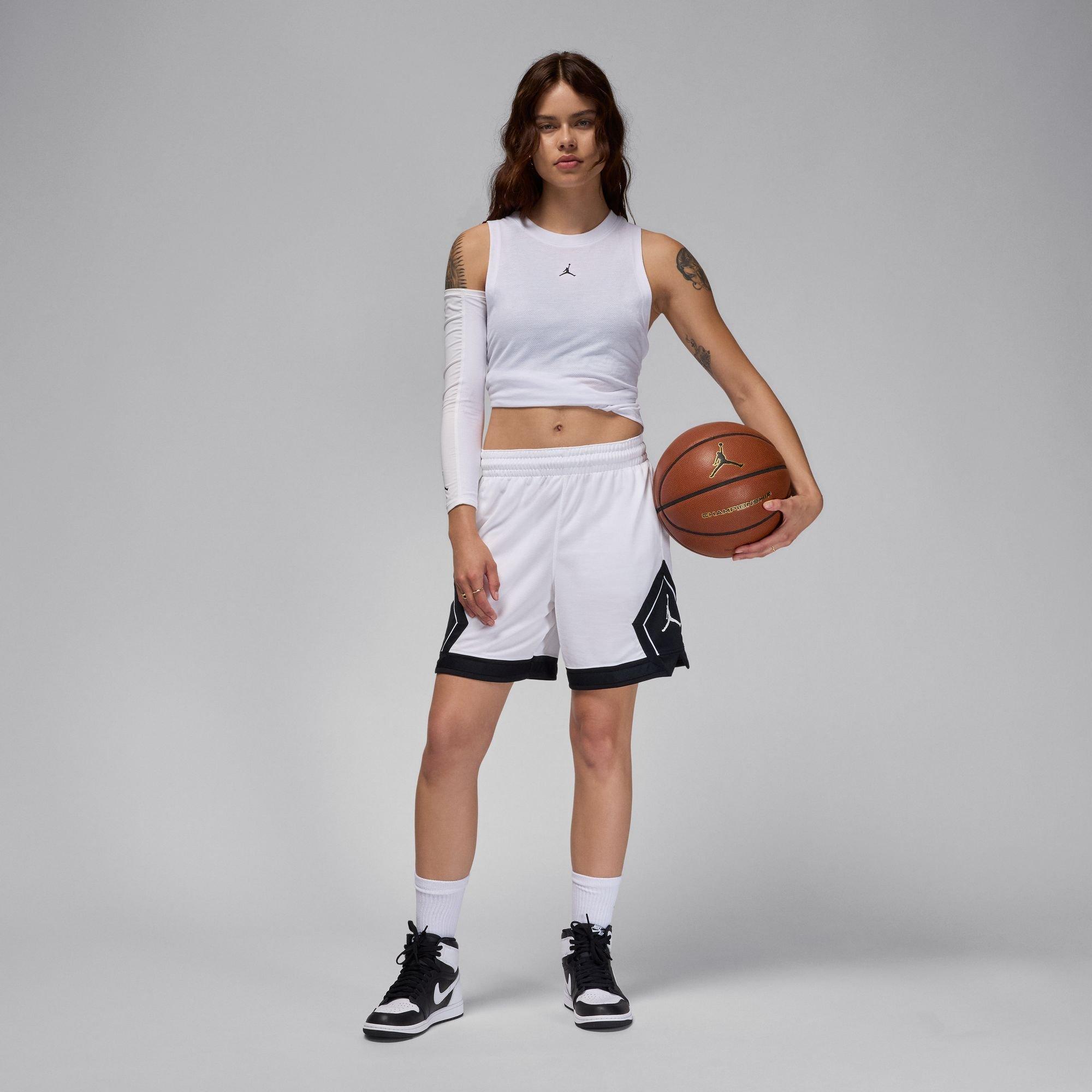 Women's Jordan Sport 4" Diamond Shorts