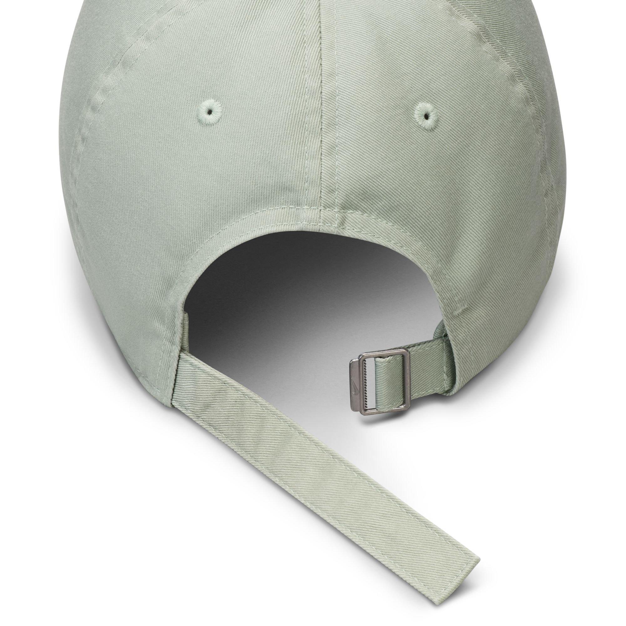 Women's Washed Futura Logo Club Cap