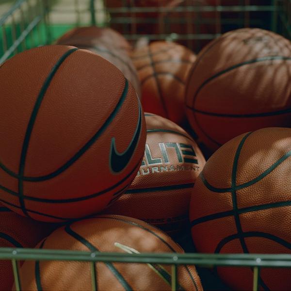 BASKETBALL
