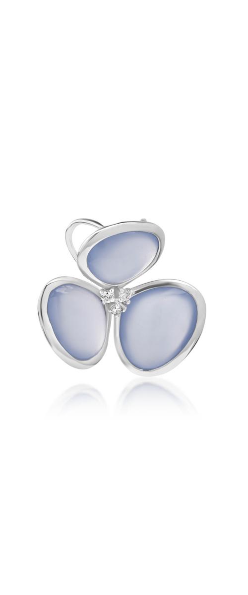 18K white gold pendant with 7.3ct blue chalcedony and 0.04ct diamonds