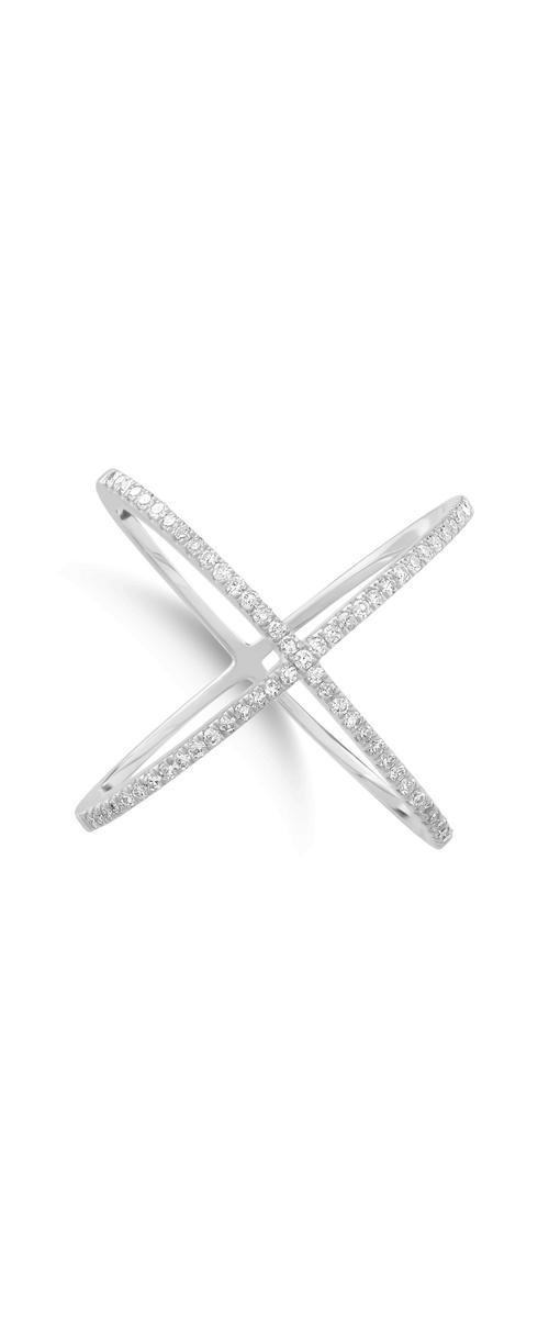 18 karátos fehérarany gyűrű 0.29 karátos gyémántokkal