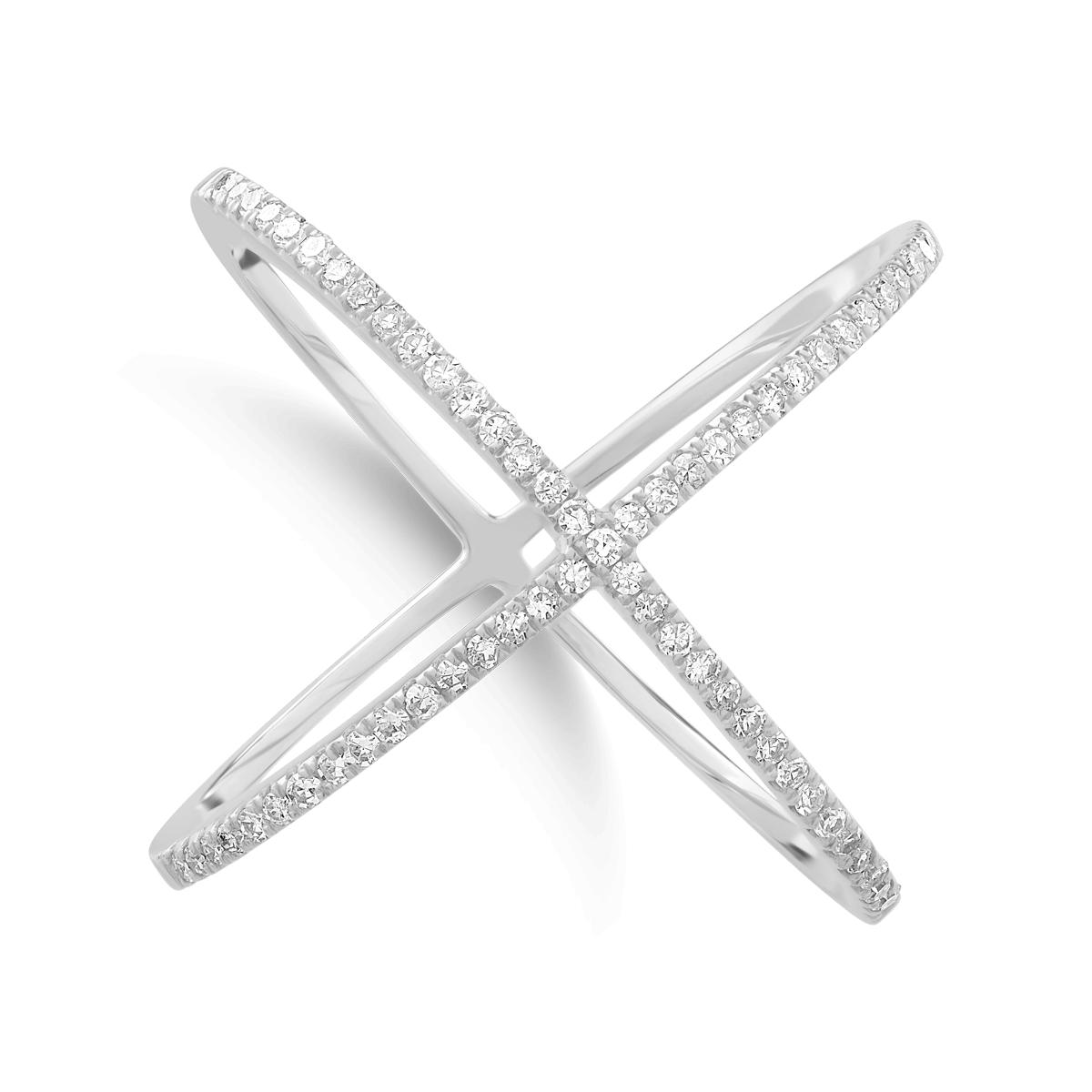 18 karátos fehérarany gyűrű 0.29 karátos gyémántokkal