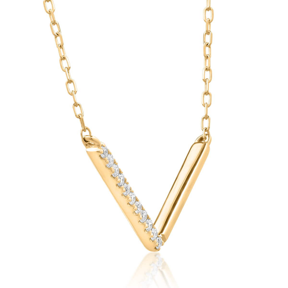 Yellow gold pendant necklace with 0.052ct diamonds