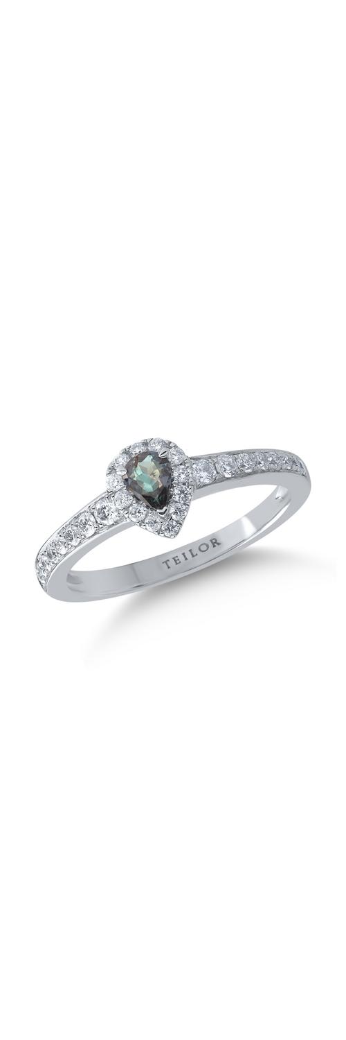 18K white gold ring with 0.22ct alexandrite and 0.36ct diamonds
