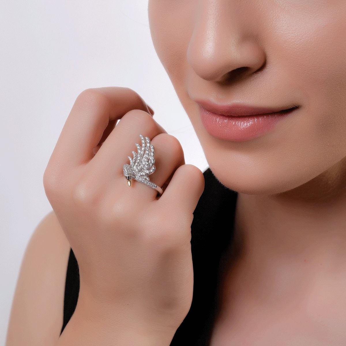 Inel lebada din aur alb de 18K cu diamante transparente de 1.68ct si diamante galbene de 0.01ct