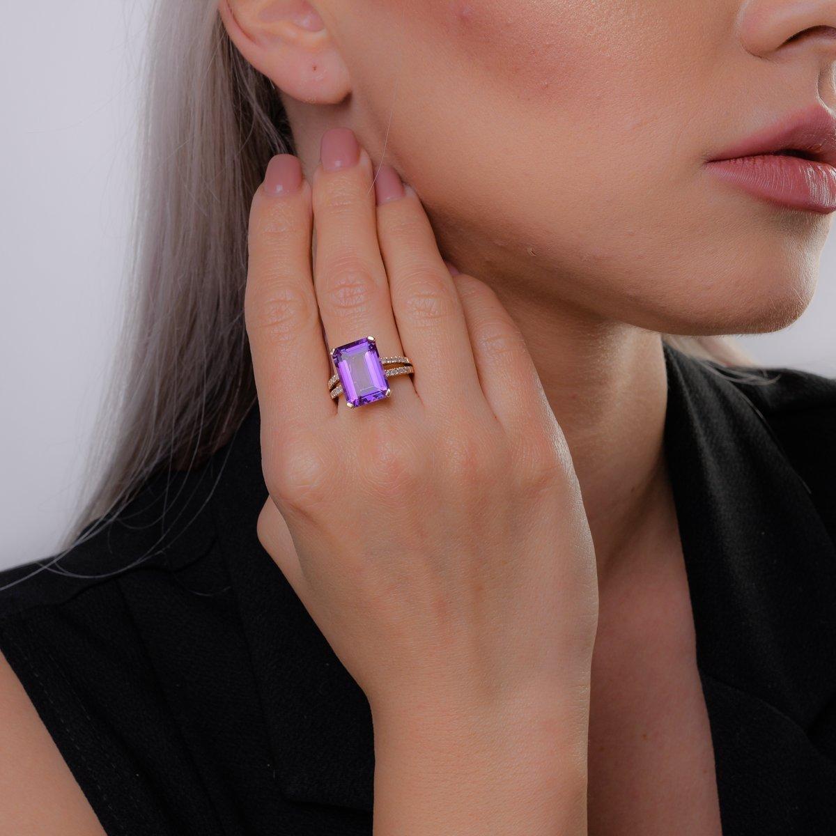 18K rose gold ring with 7.2ct amethyst and 0.24ct diamonds