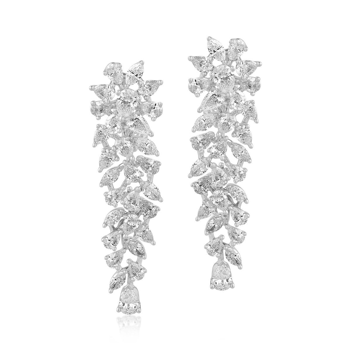 18K white gold earrings with 5.63ct diamonds