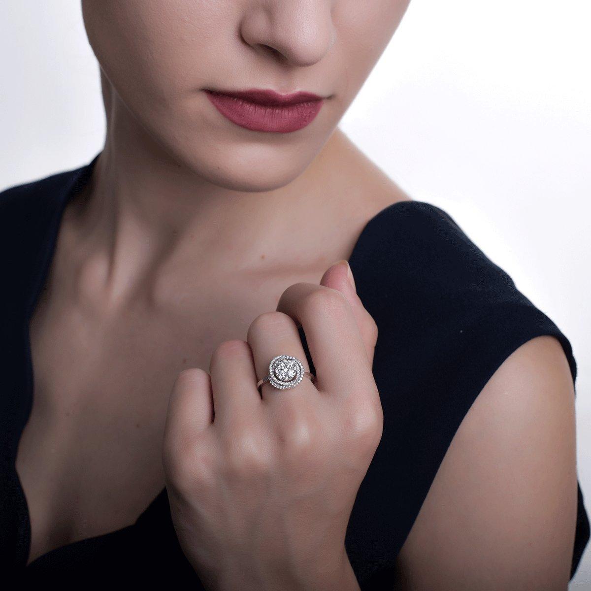 Inel din aur alb de 18K cu diamante de 0.65ct image3