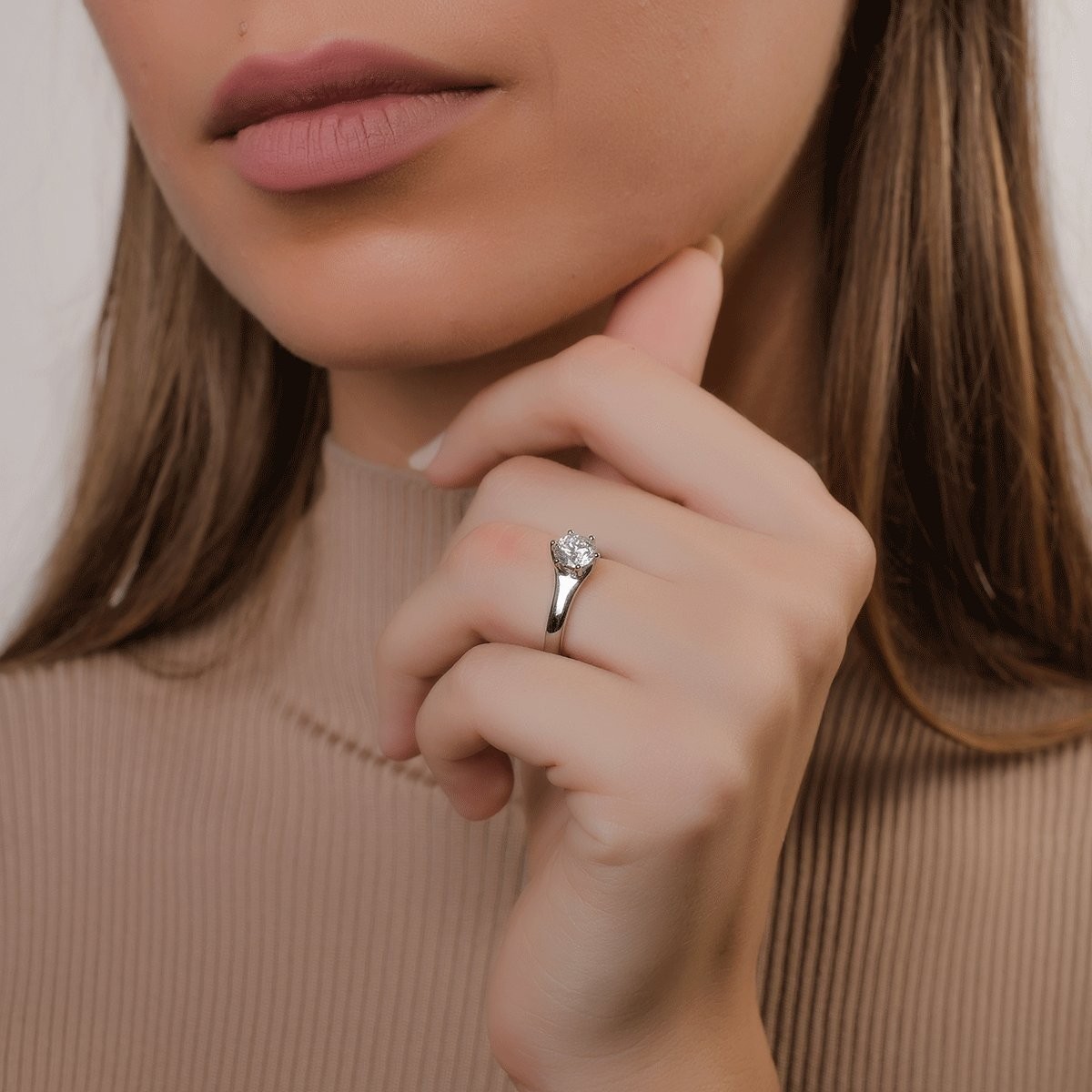 Годежен пръстен от бяло злато 18К с диамант 1гкт