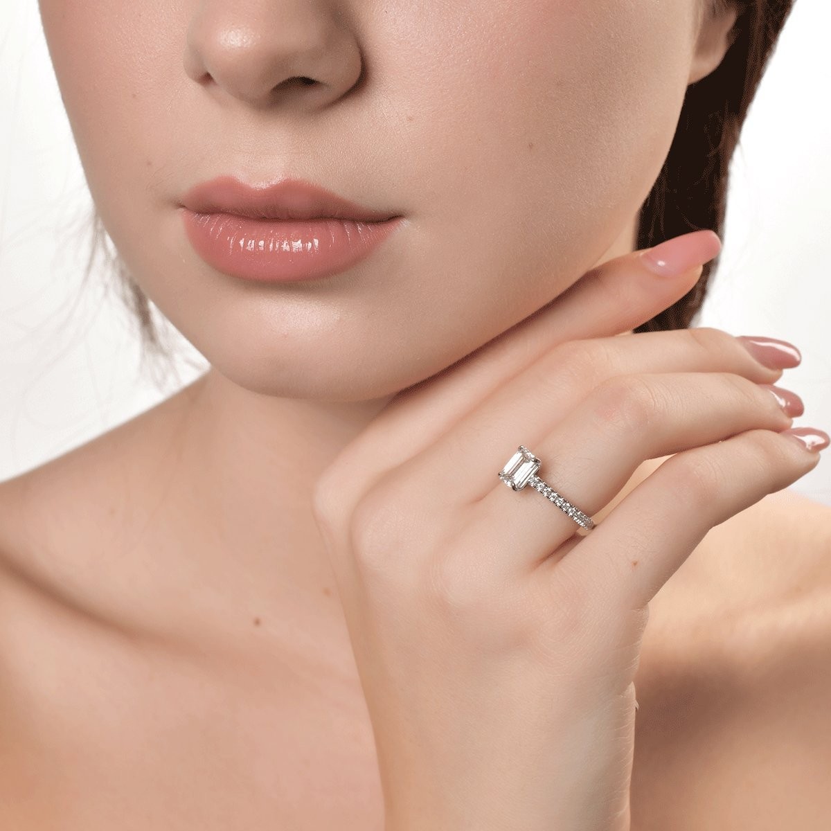 Inel de logodna din aur alb de 18K cu diamant de 1.2ct si diamante de 0.286ct