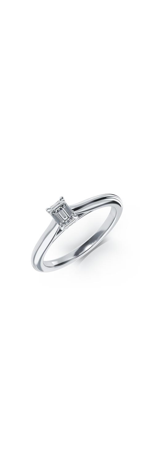 Inel de logodna din platina cu un diamant solitaire de 0.26ct