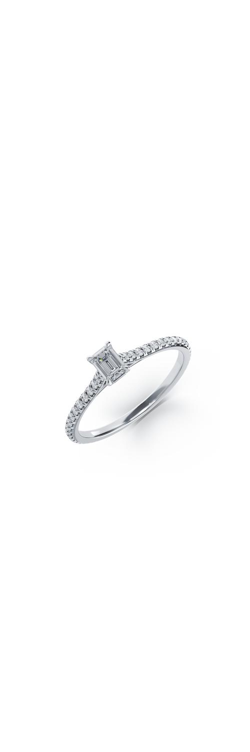 Platinum engagement ring with 0.25ct diamond and 0.21ct diamonds
