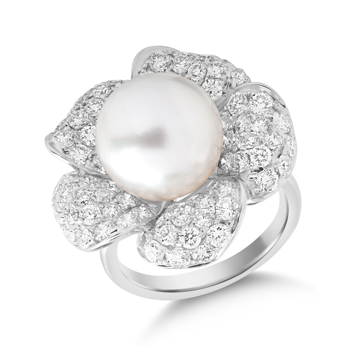 18K fehér arany virággyűrű tenyésztett gyönggyel 12.25ct és gyémántok 2.99ct