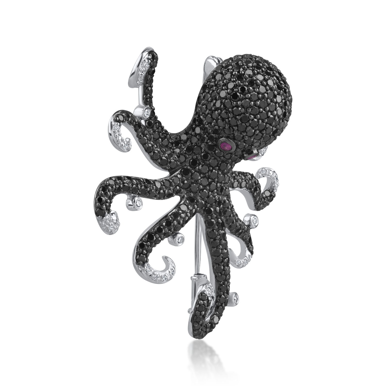 White gold brooch with 5.67ct diamonds and 0.06ct pink sapphires
