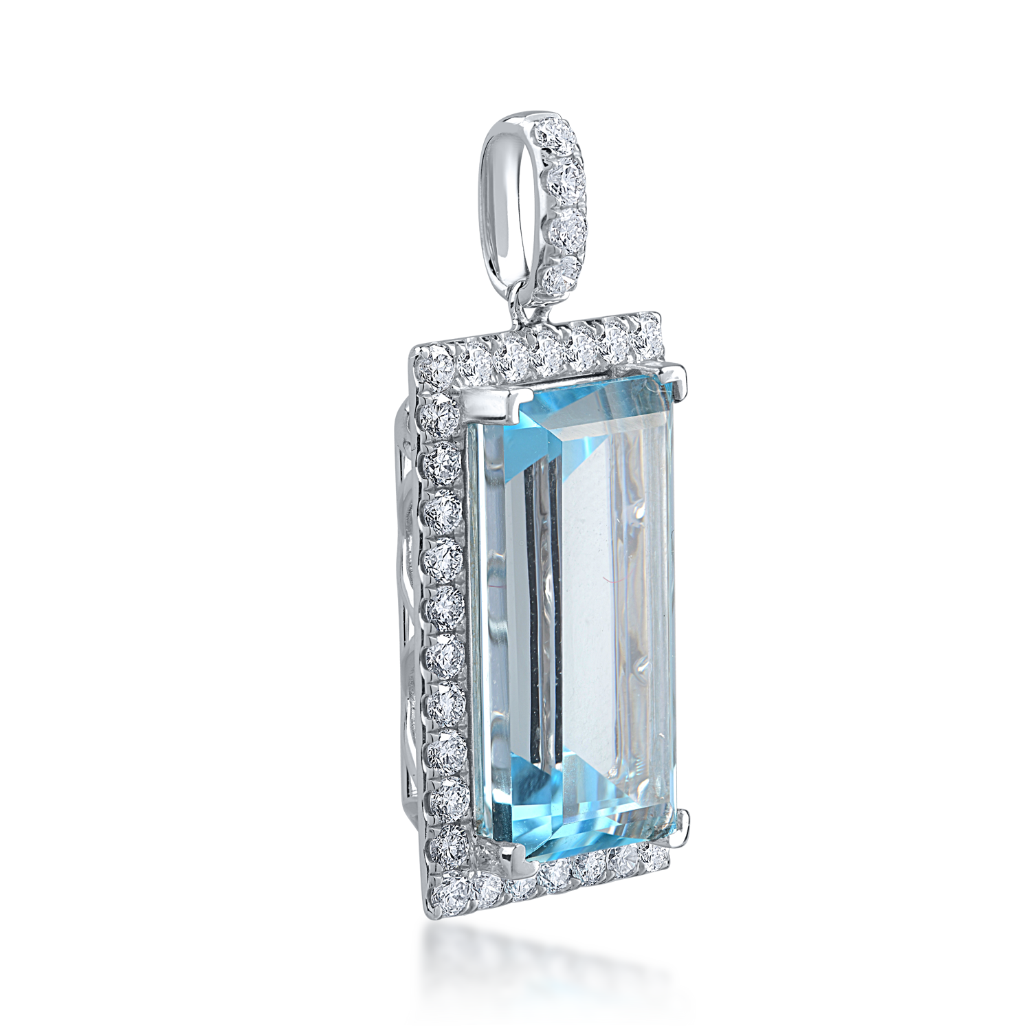 White gold pendant with 17.28ct blue topaz and 1.16ct diamonds