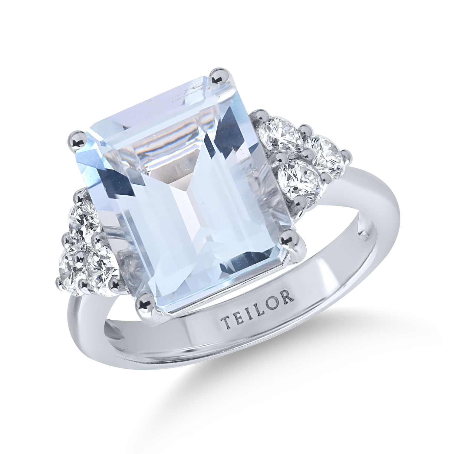 White gold ring with 5.7ct aquamarine and 0.62ct diamonds