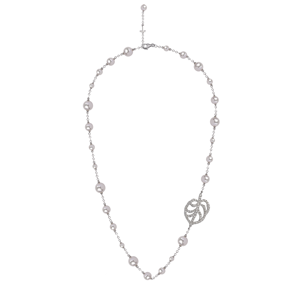 White gold necklace with 65.75ct fresh water pearls and 0.33ct diamonds