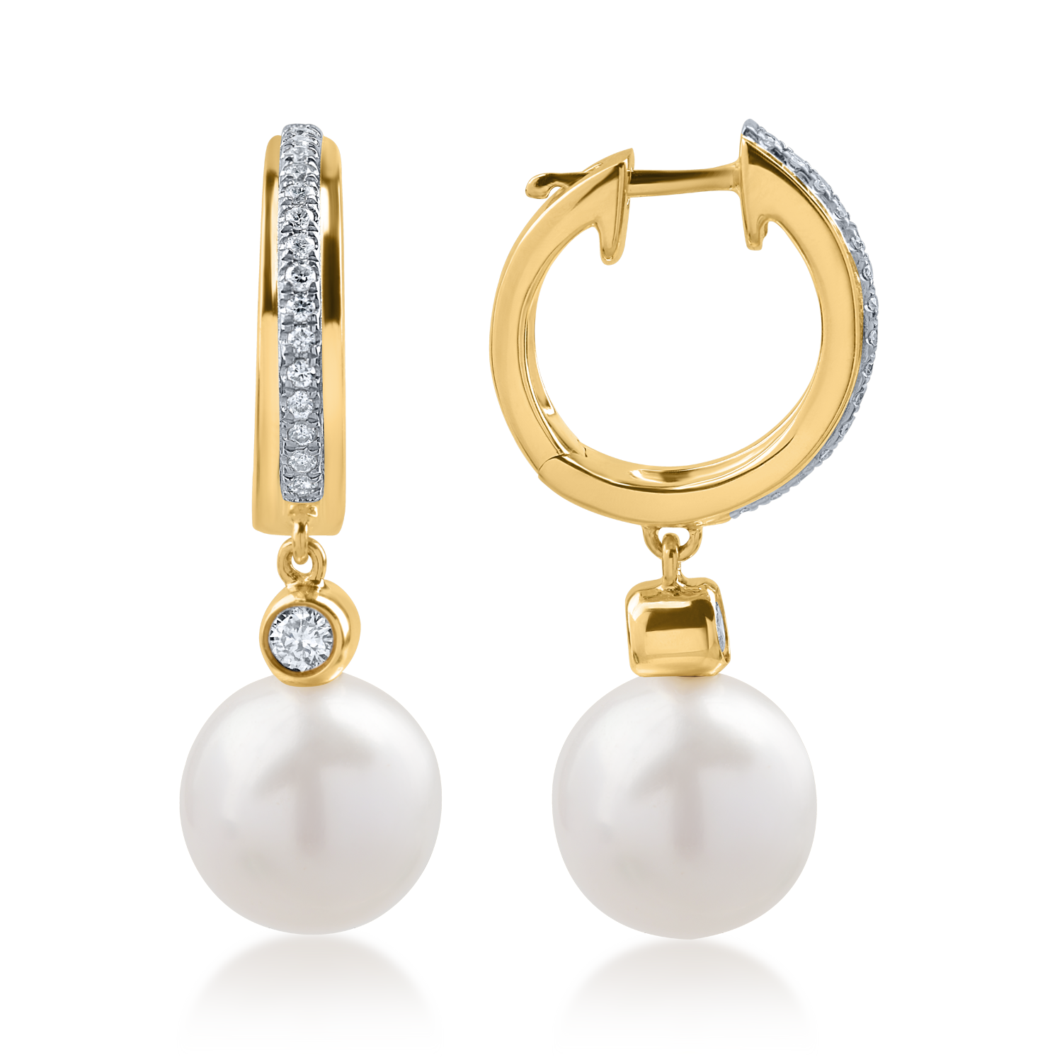 Yellow gold earrings with 9.35ct fresh water pearls and 0.21ct diamonds