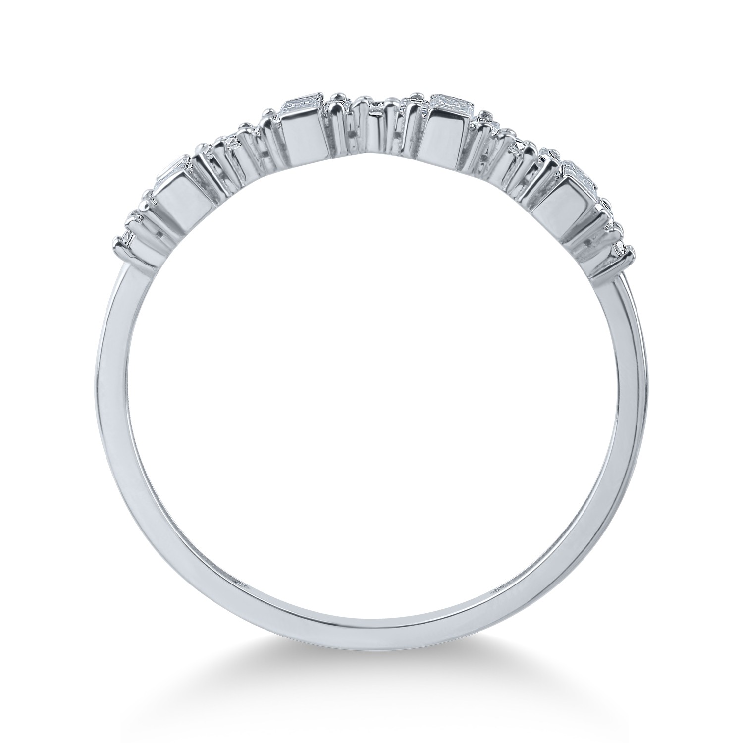 White gold ring with 0.24ct diamonds