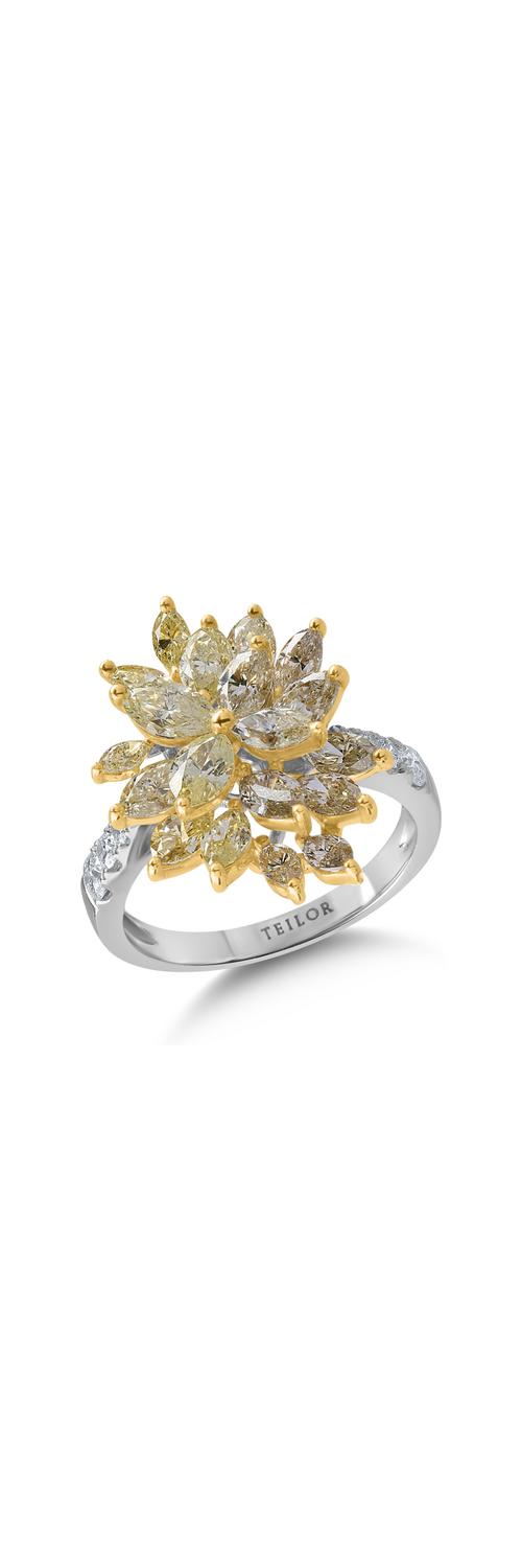 White-yellow gold ring with 4.89ct diamonds