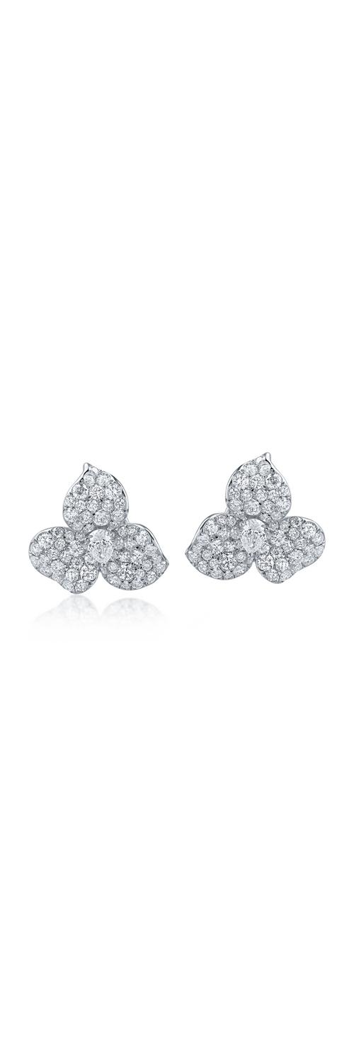 White gold earrings with 2.66ct diamonds