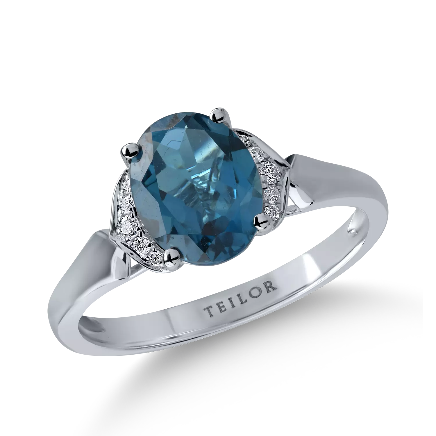 Fehérarany gyűrű 2.19ct londoni kék topázzal és 0.05ct gyémántokkal