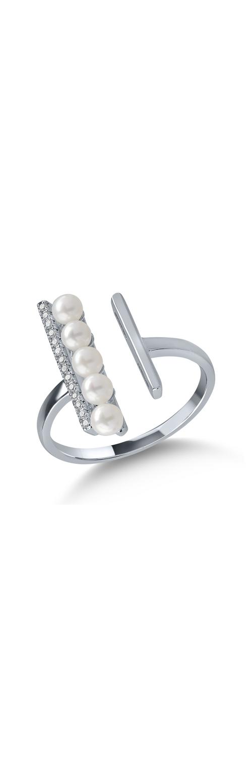 White gold ring with 1ct fresh water pearl and 0.05ct diamonds