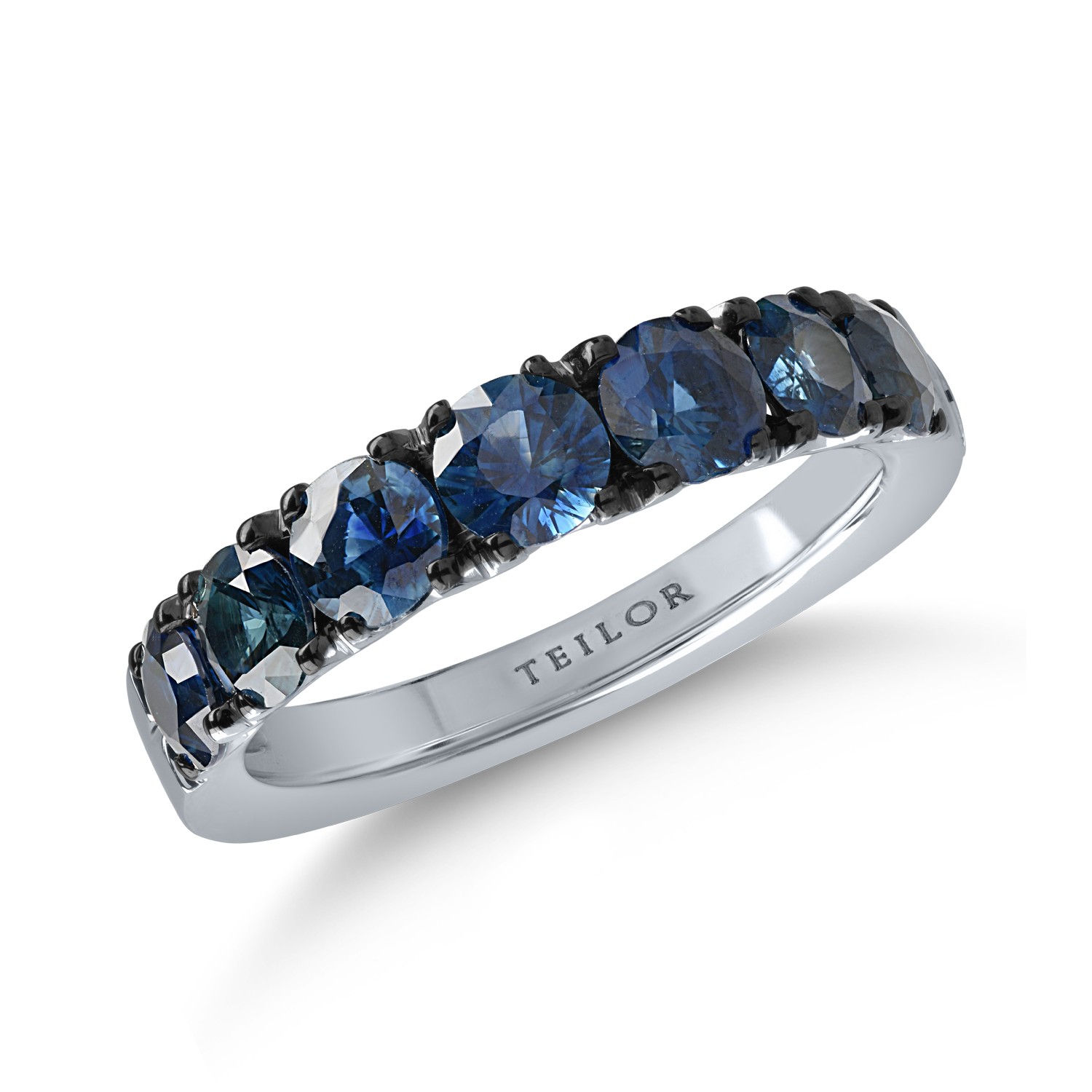 Half eternity ring in white gold with 2.03ct sapphires