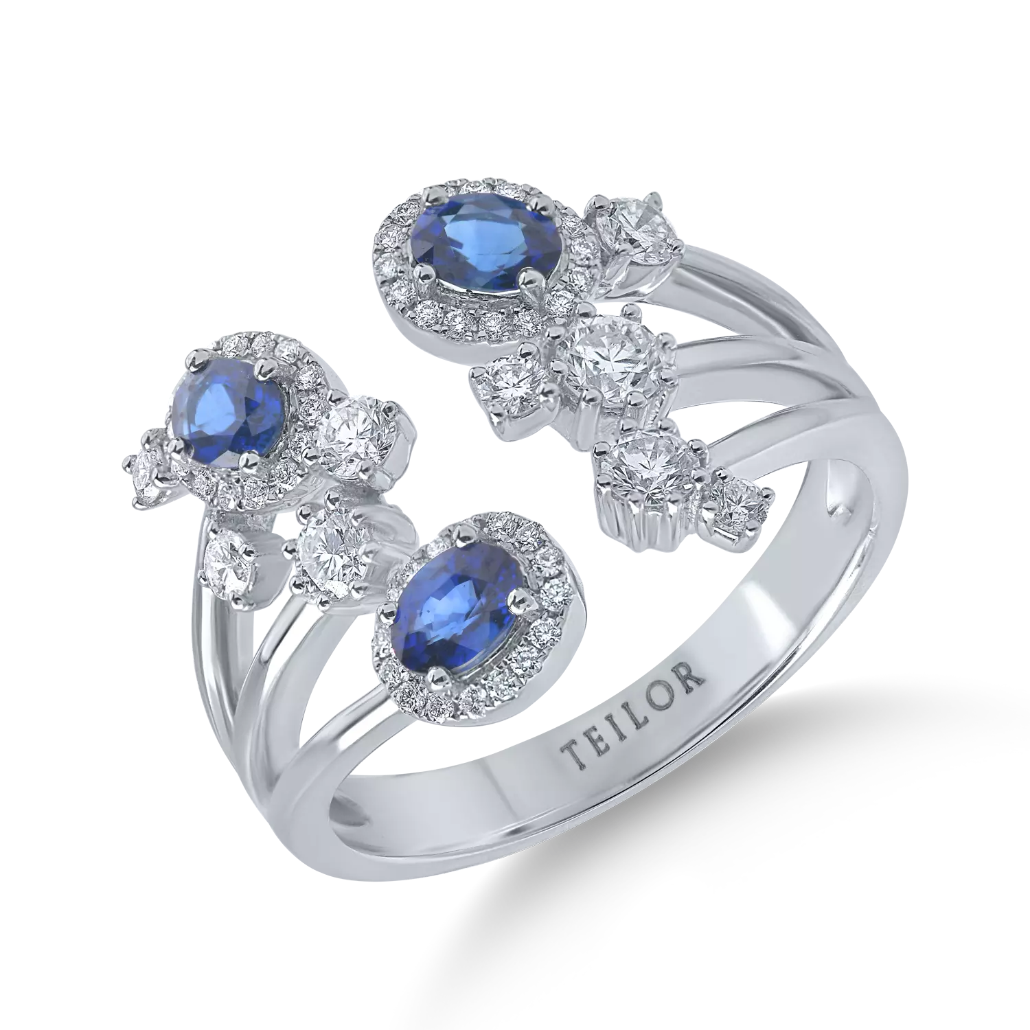 White gold ring with 0.6ct sapphires and 0.5ct diamonds