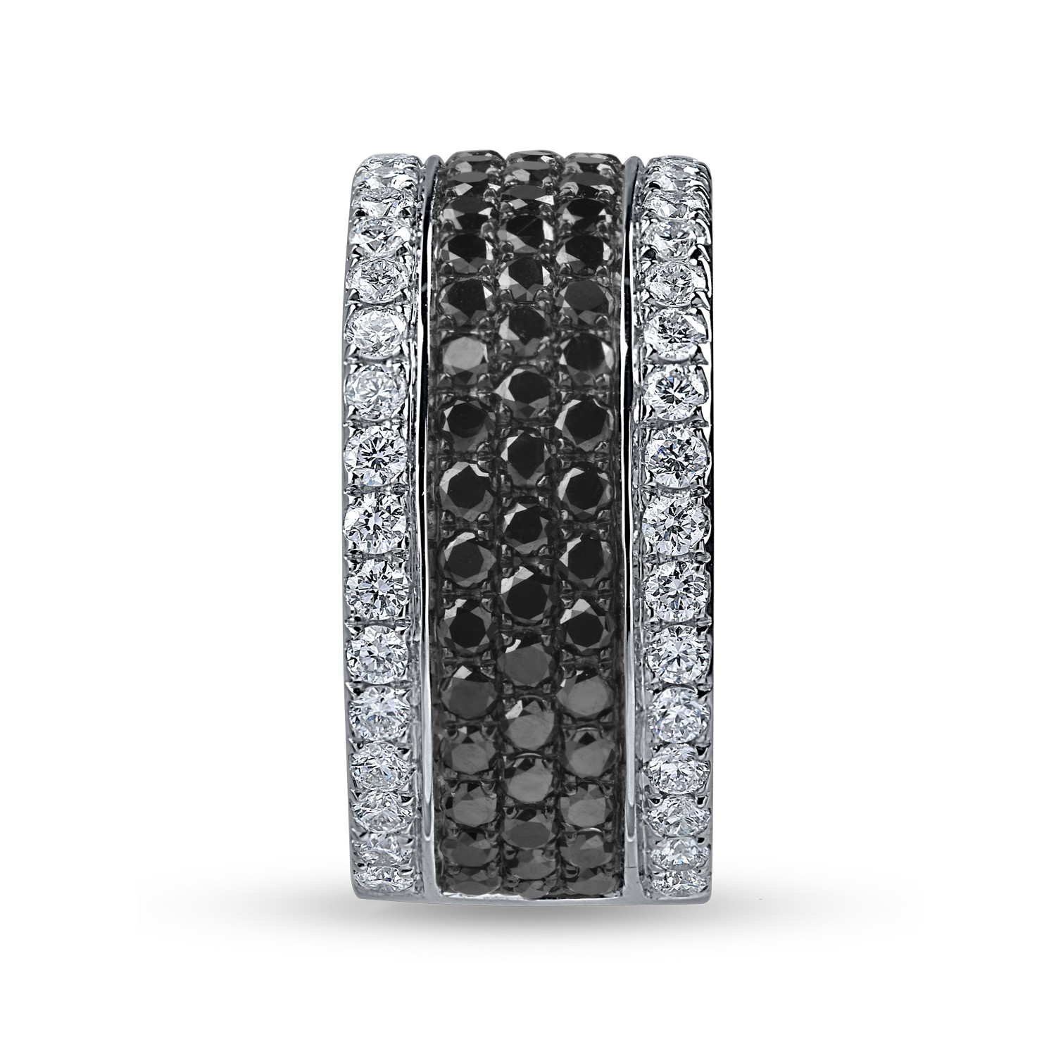 White gold ring with 1.8ct black and clear diamonds