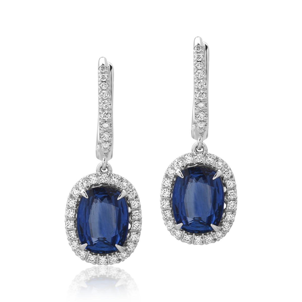 18K white gold earrings with sapphires of 4.19ct and diamonds of 0.42ct