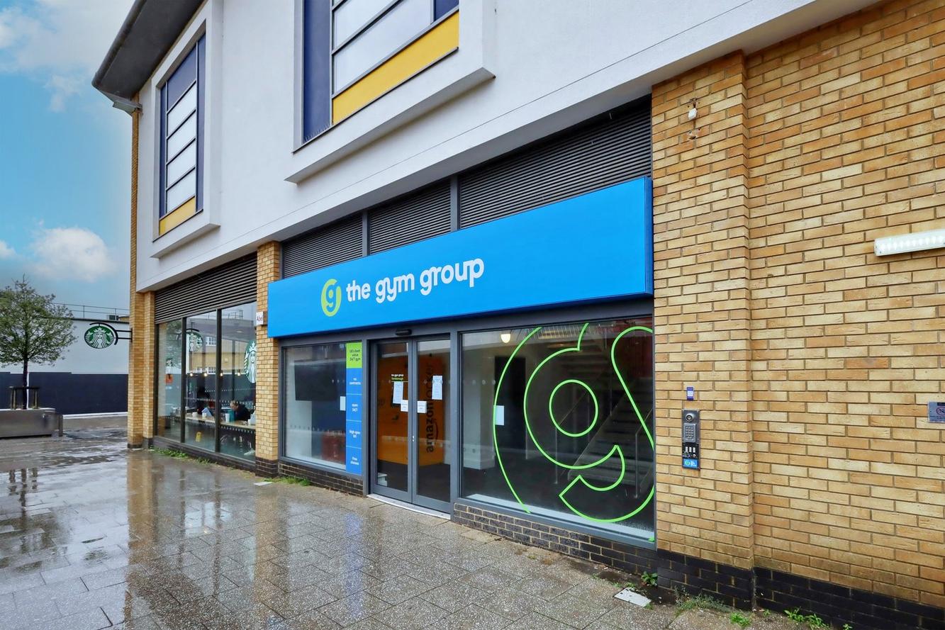 Entrance Farnborough